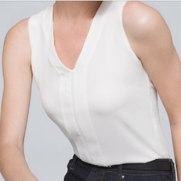 White House Black Market Tops - White House Black Market sleevless V-neck shell, size 0P